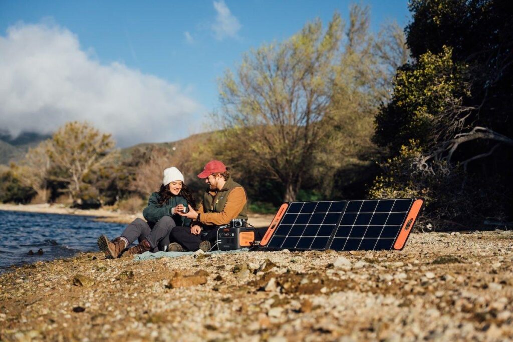 jackery explorer 2000 plus review